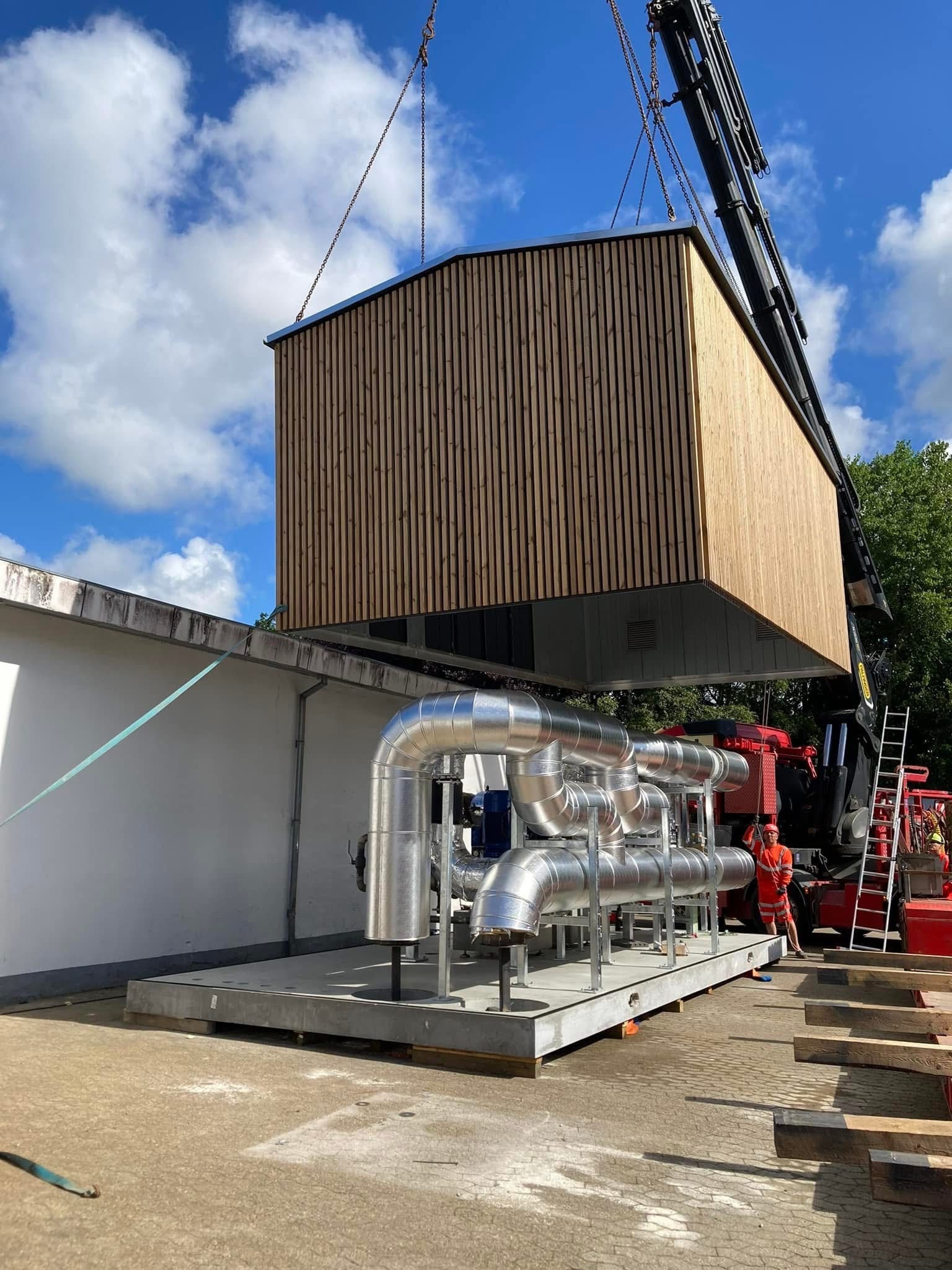 Teknikhus m. træbeklædning